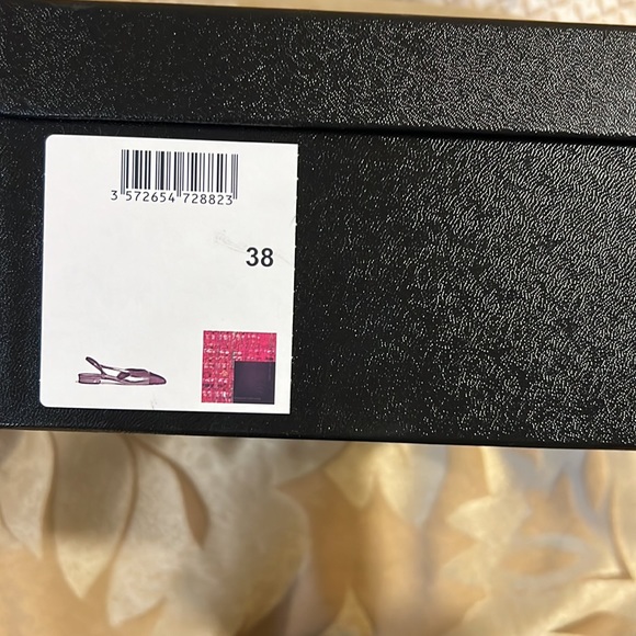 Brand new Chanel Pink Tweed Slingback Sandals - Picture 6 of 7